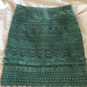 Elegant Lace Adorned Mystree Skirt Size S